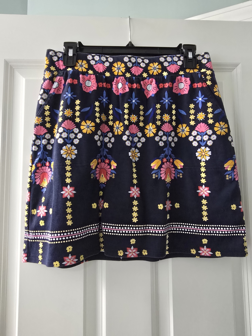 Croft & Barrow Navy Floral A-Line Skort with Pink Yellow Blue Accents